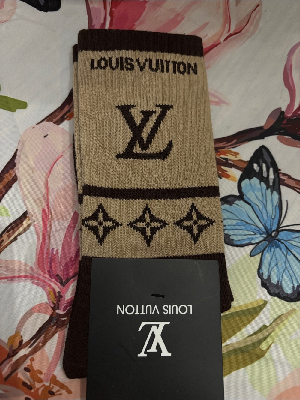 Louis Vuitton Brown and Beige Monogram Logo Socks code number in black men socks
